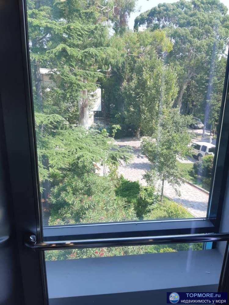      Продаю роскошную современную виллу в Адлере(Сириус).     Вилла -3 этажа              -50м до моря... - 1