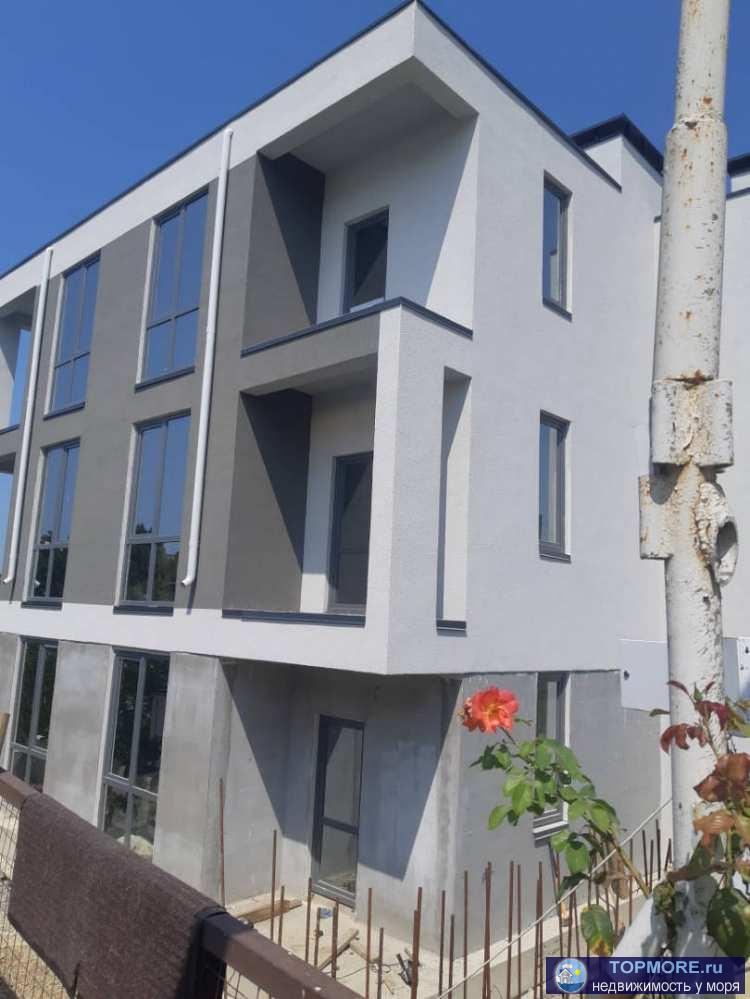 Продаю таунхаус в Сочи. Таунхаус на двух хозяев,расположен в районе,где есть все для комфортной жизни.-Автобусная...