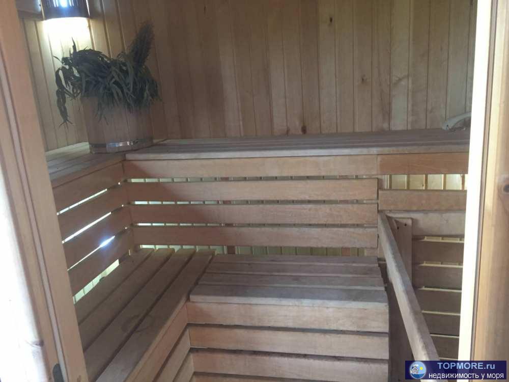 Лот № 146785. Продам шикарный коттедж общей площадью 220 кв.м. расположенный на 6 сотках земли. Дом в 2 этажа а также...