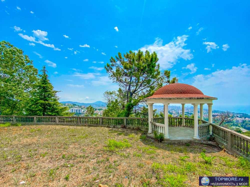 Роскошный особняк с панорамой на весь город и побережье. До моря 700 метров. 4-х этажный дом + 1 этаж подвальный. На... - 1