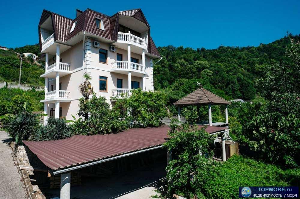 Срочно продаётся 4 этажный дом - дворец - замок! Площадью 600 кв.м., 8 шикарных балконов с видом на море! 13 соток... - 1