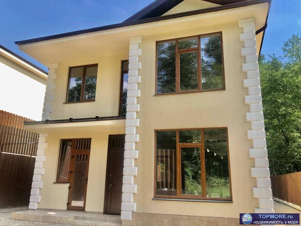 Продаю коттедж, в Дагомысе. Площадью 175 кв/м.Территория  участка  уложена  брущаточкой, профильный забор,... - 2