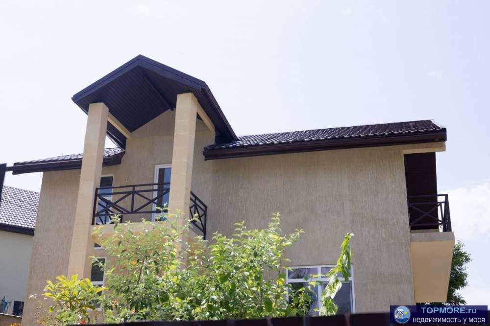   Продается двухэтажный дом 157.5 м2 в Молдовке.   Материалы:    Фундамент 16 свай, монолит плита.   Каркас монолит... - 1