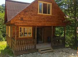 Вашему вниманию предлагаем шикарный дом с баней! Участок правильной...