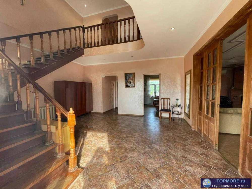 Дом капитальный. Центральные коммуникации. В доме газ. Высокие потолки. С террасы вид на горы и море. Площади по... - 1