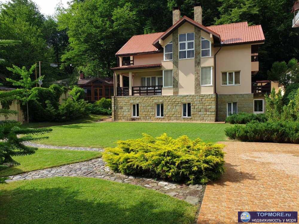 3 этажный коттедж 440м2(монолит,кирпич) на участке 11 соток земли.,30 км до города. Район Эсто-садок.Канатная дорога...