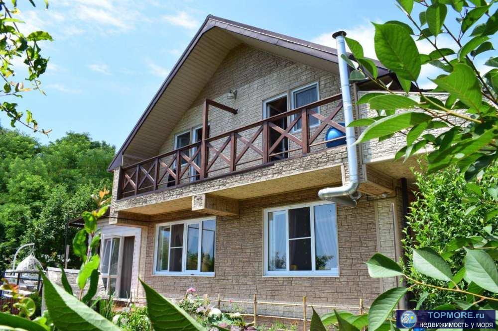 В доме расположена баня с зоной отдыха, зона барбекю, плодоносящий ухоженный сад, терраса с видом на море,...