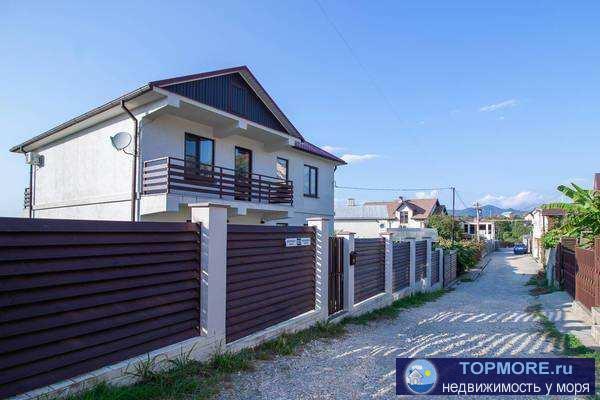 Продаю дом  в стиле шале. Площадь 230 кв.м ,полностью готовый для проживания.Возможно использовать как гостевой дом.В...