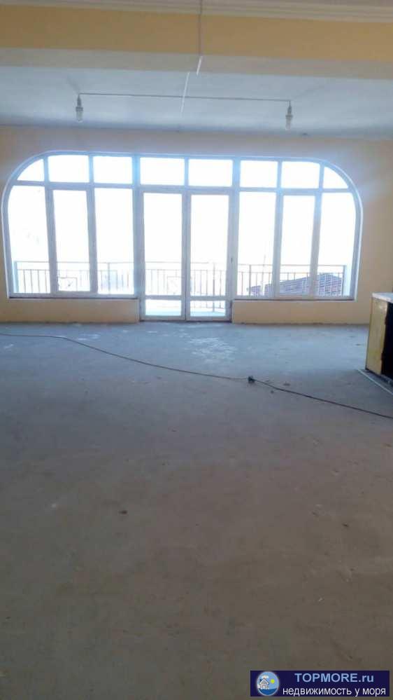 Лот № 95472. Два дома на учаске 6 сот. Гостевой 1-этажный домик. И основной 3 этажа 360 кв.м. Свет, вода Центральная,... - 2