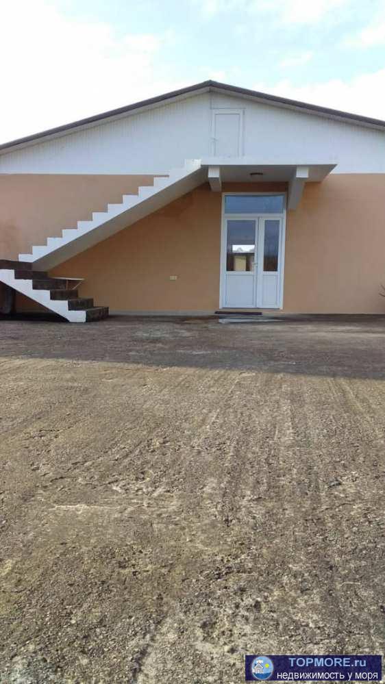 Продажа / Дома и коттеджи, Сочи, Фруктовая улица, 45 000 000 р. Лот № 91650. Гостевой дом на берегу моря. 1 эт -хозяйский 3 комн. кухня санузел. На втором 8 комнат люкс. (санузел и... - 1