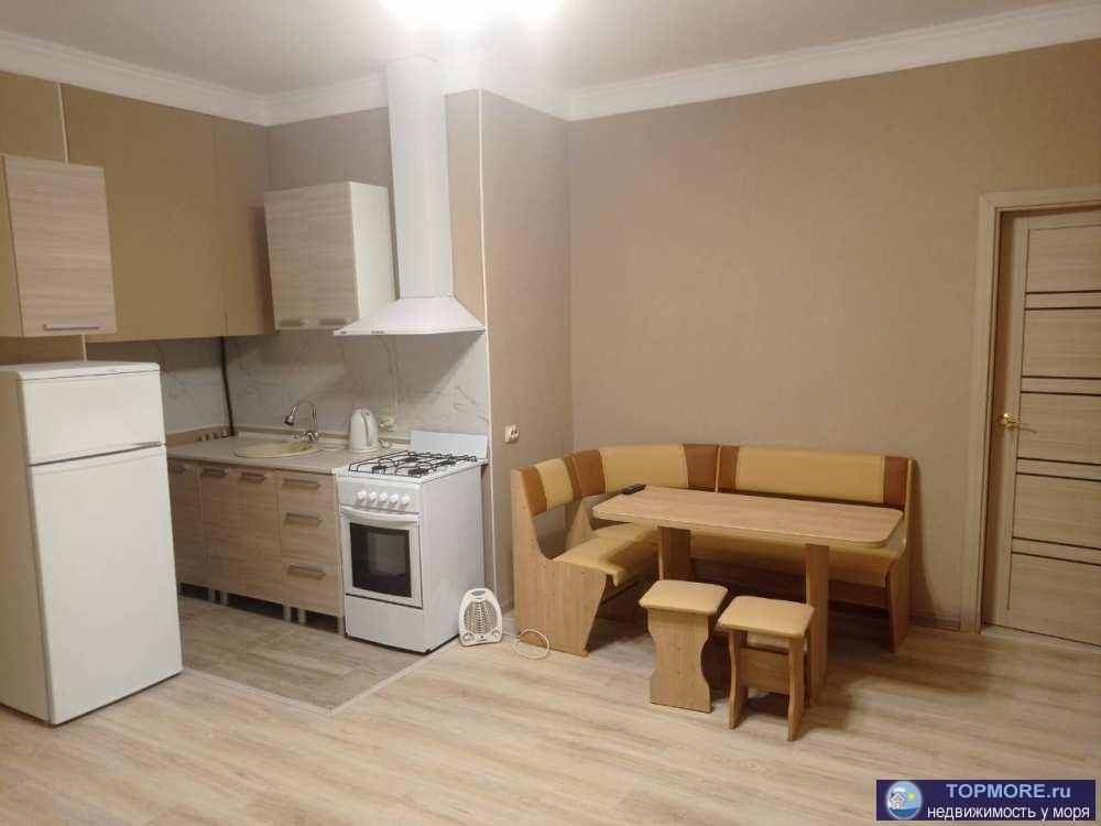 Продажа / Дома и коттеджи, Сочи, Петрозаводская улица, 8 500 000 р. Часть дома, 50 квадратов и 2 сотки земли! С ремонтом новым. 2 этаж дома, на первом живут люди , но никак не... - 1