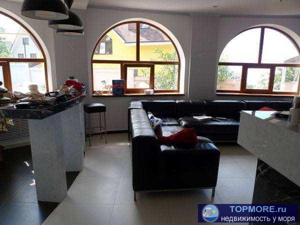 Продаётся два дома: 4-х этажный дом на участке 15 соток + 3-х этажный дом без внутренней отделки со своим участком.... - 1