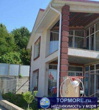 Дом с хорошим ремонтом заходи и живи Дом сдан в 2010 г. Центр Адлера. Море 1 км. Центральное Газоснабжение,...