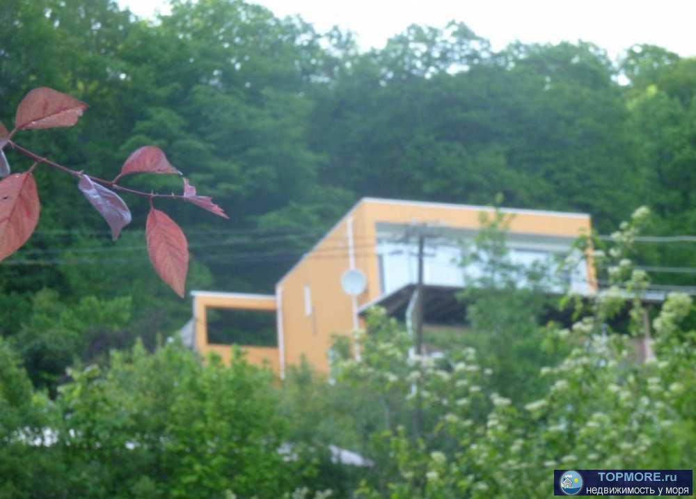 новый Коттедж в стиле хайтек. Общая площадь дома — 350 кв.м. Площадь сада — 10 сот. В живописной местности с...