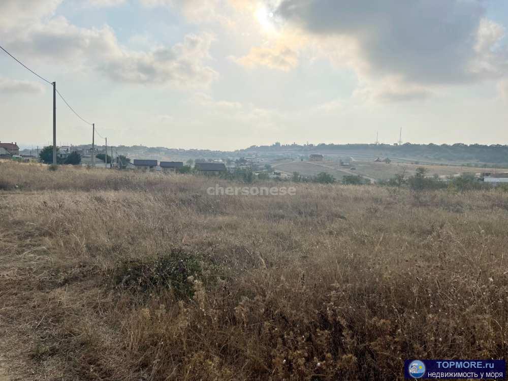 Продаётся видовой земельный участок 10 соток Ижс в посёлке Любимовка. Участок ровный, свет заведён на участок ,...