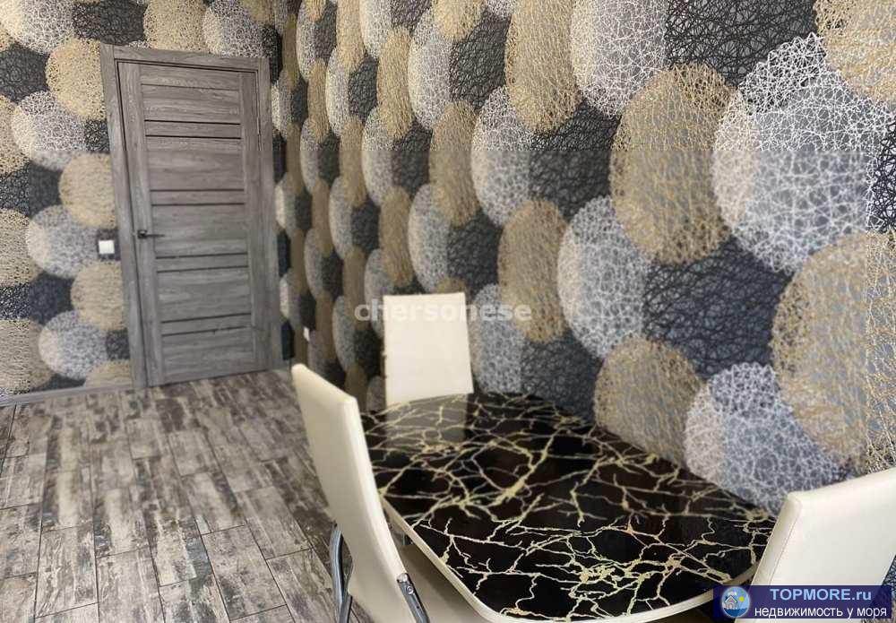 Продаётся однокомнатная квартира 41 кв м на улице Горпищенко в Нахимовском Районе.  Квартира новая, теплая, со свежим... - 1