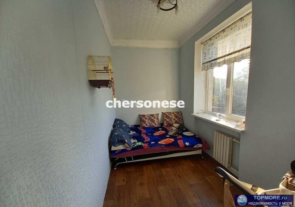 В продаже квартира сталинского проекта в центре Севастополя.     Обращу Ваше внимание, что дом расположен на закрытой... - 2