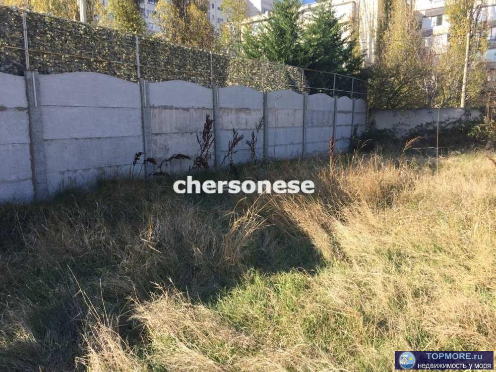 Участок 7,11 сот. со всеми коммуникациями рядом с проспектом Острякова в границах ТСН Яблоня.  Угловой,  с идеальным...