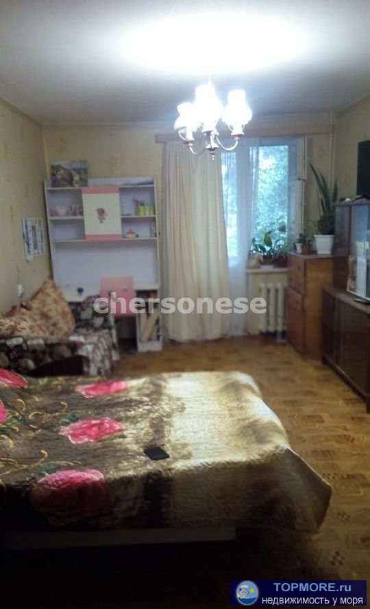 Предлагается к продаже двухкомнатная квартира на проспекте Генерала Острякова.  Квартира на втором этаже. Все комнаты...