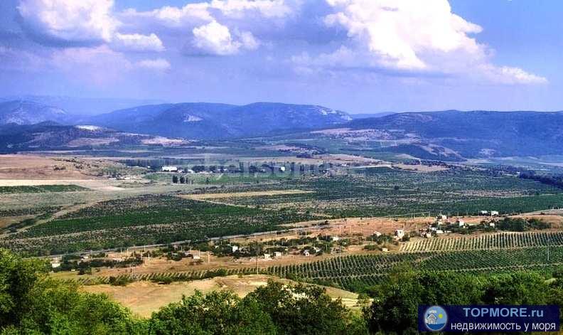 Предлагается к продаже земельный участок 8 соток ИЖС.  Ровный в живописном тихом месте. Тупиковая улица.   Все...
