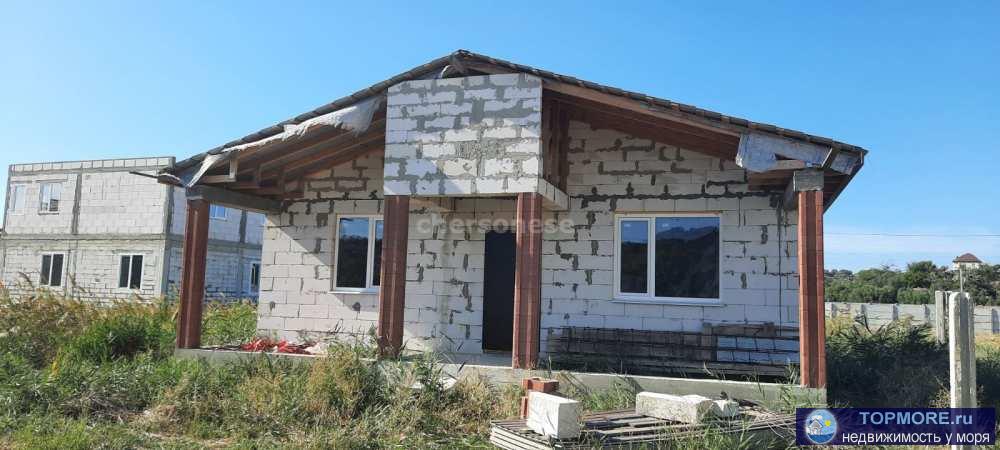 Продажа / Дома и коттеджи, Севастополь, шоссе Качинское, 3 000 000 р. Продаётся недостроенный дом с террасой, общая площадь которого 100 кв.м. в ЗАО С. Перовской на земельном участке...
