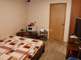 Продается трехкомнатная квартира, 71 м. кв.(чешка) на ул. Юмашева....