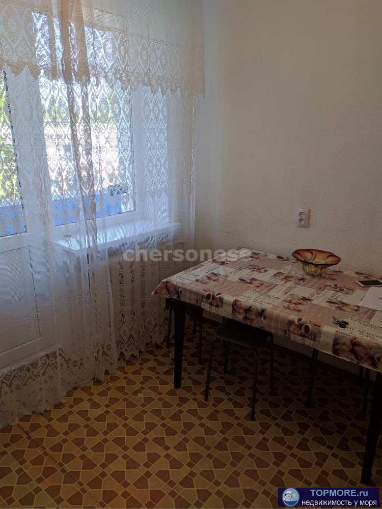 Продажа / Квартиры, Балаклава, Строительная улица, 35 000 р. Без комиссии! Предлагается в аренду просторная и уютная квартира в Балаклаве с хорошим видом на горы. Три... - 1