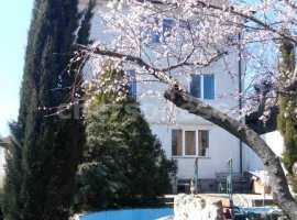 Продаётся трёхэтажный дом 250 кв.м на участке 5 соток по ул....