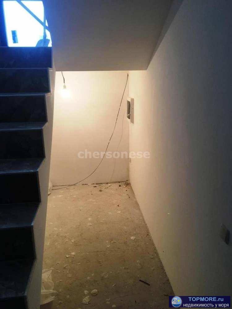  Новый дом с современным дизайнерским ремонтом расположен в микрорайоне «Правая Гераклея»  на ровном участке  ИЖС... - 2