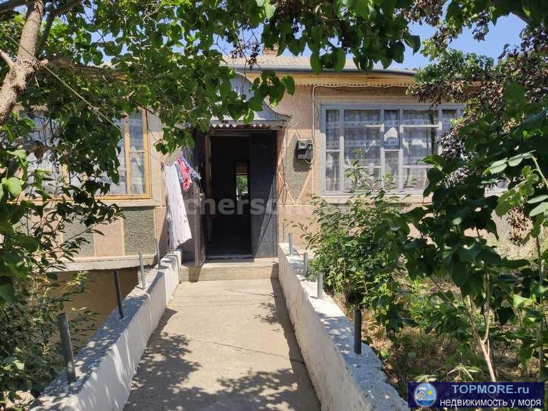 Продажа / Дома и коттеджи, село Угловое, улица Комарова, 8 200 000 р. Продается дом 190 кв.м на участке ИЖС 12 сот в селе Угловое Бахчисарайского района. Отличное расположение для... - 1