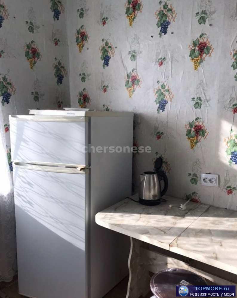 Сдаётся однокомнатная квартира на Сахарной головке! ремонт обычный, из мебели , диван, тумба, телевизор, холодильник...