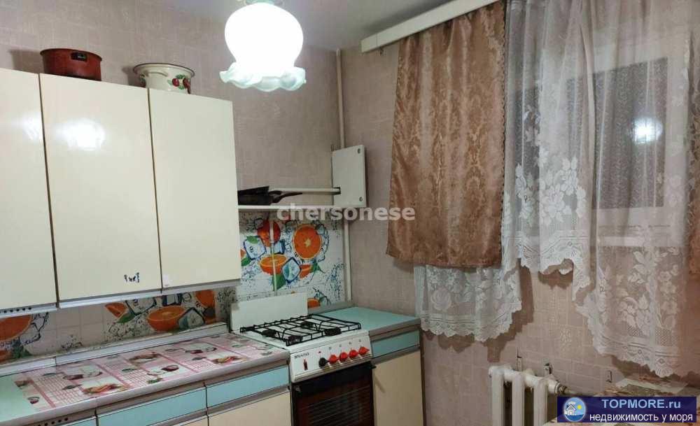 Продажа / Квартиры, Севастополь, Бориса Михайлова улица, 5 250 000 р. Предлагается к продаже однокомнатная квартира 32,2 кв м в доме галерейного типа, в морском районе города....