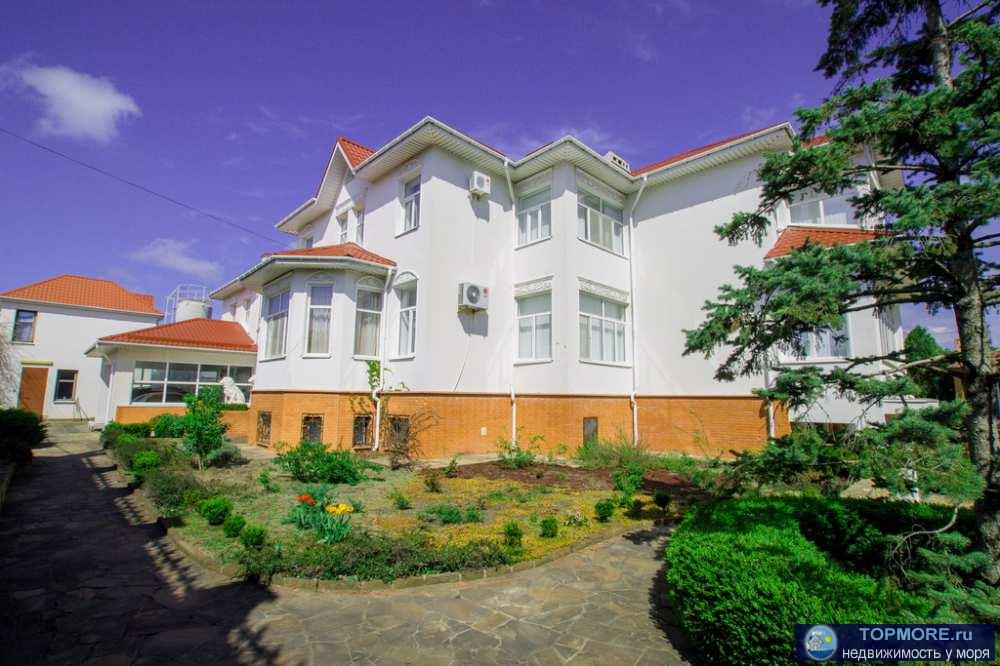 Продается особняк в Симферопольском районе, рядом с Симферополем.  Видовой элитный дом-резиденция 1100 м2 на... - 1