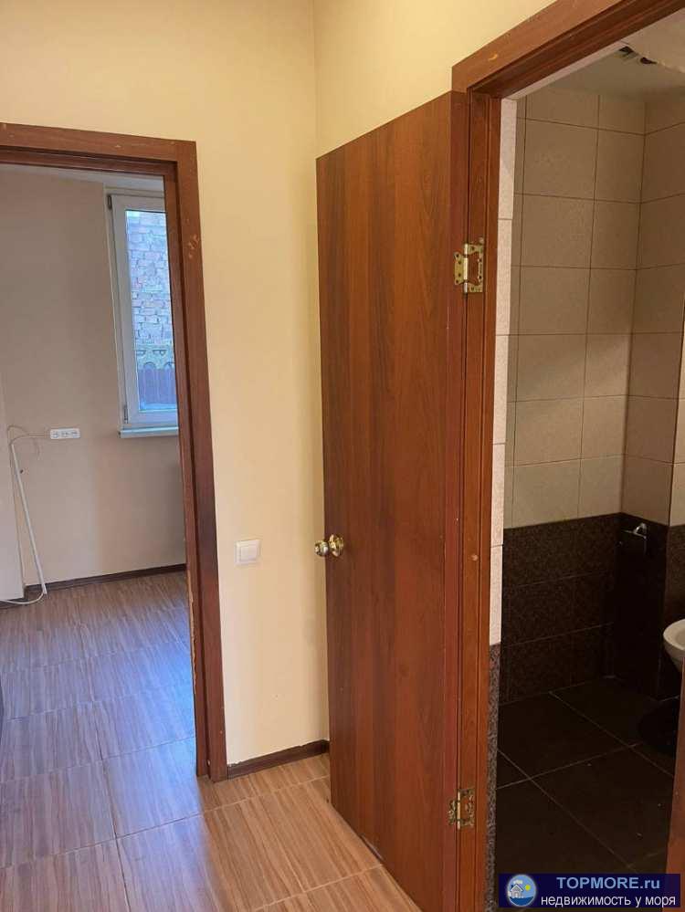 Лот № 155094. Продаю 1-комнатную квартиру в центральном районе Сочи. Полноценная однокомнатная квартира, общая... - 2