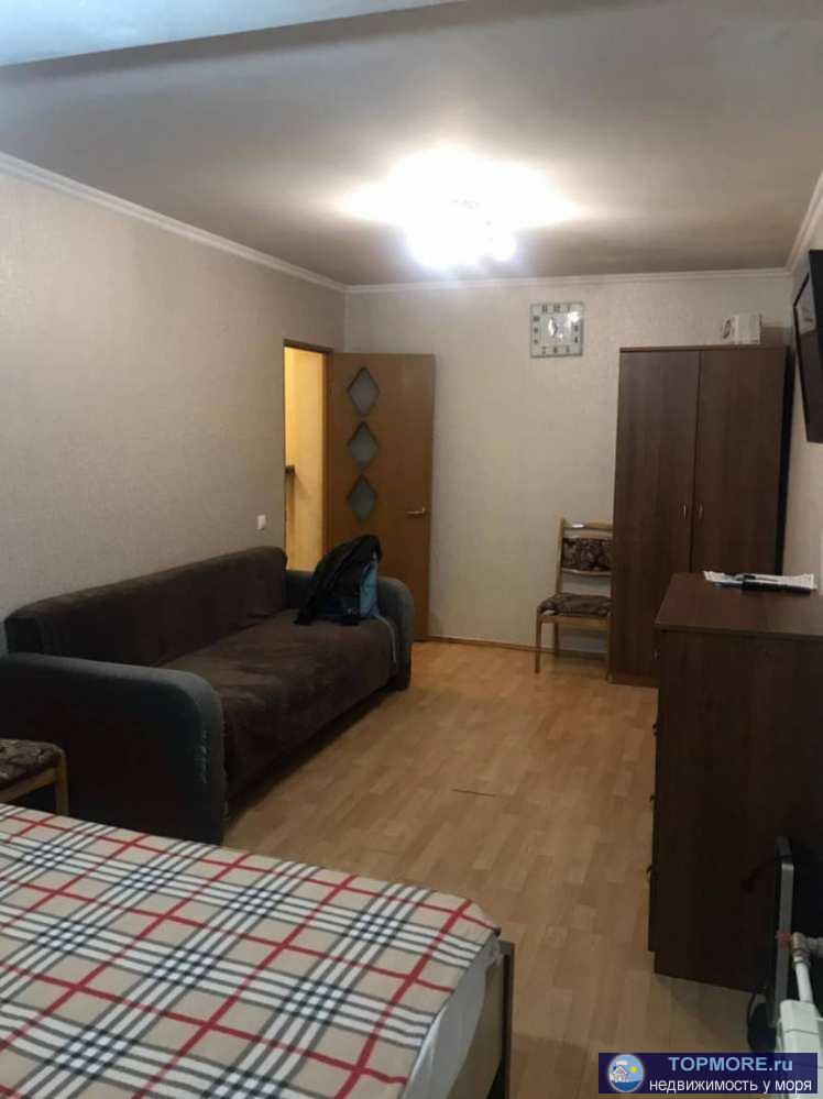 Лот № 154625. Продается полноценная однокомнатная квартира в Лазаревском! Вся мебель остаётся при продаже, площадь -... - 1