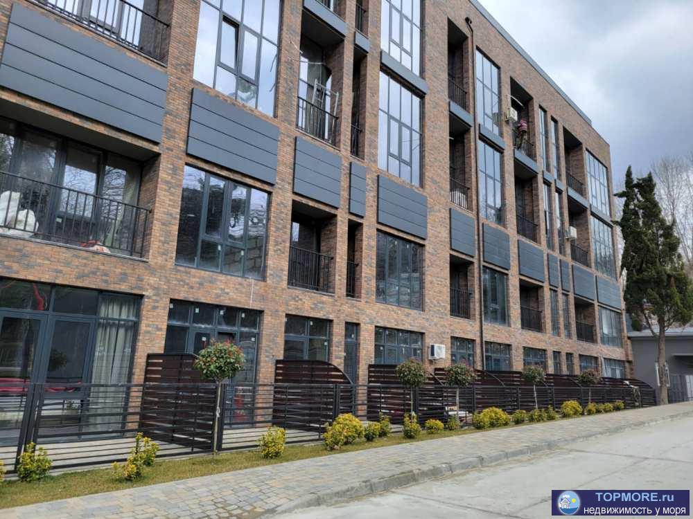 Продам двухуровневые апартаменты в в Сочи, в микрорайоне Мамайка. Общая площадь недвижимости - 28 кв.м. с черновой... - 2