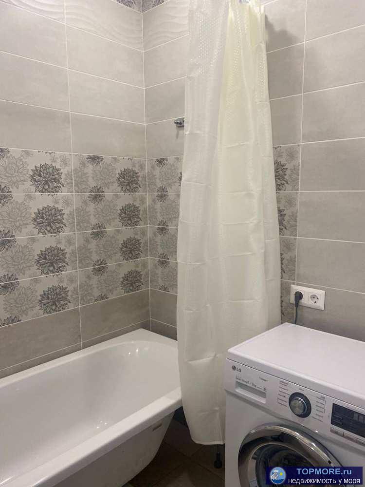 Продаю 2-х комнатную квартиру на 16 этаже 25 этажного монолитного дома. B комплексе развитая инфраструктура: кафе,...