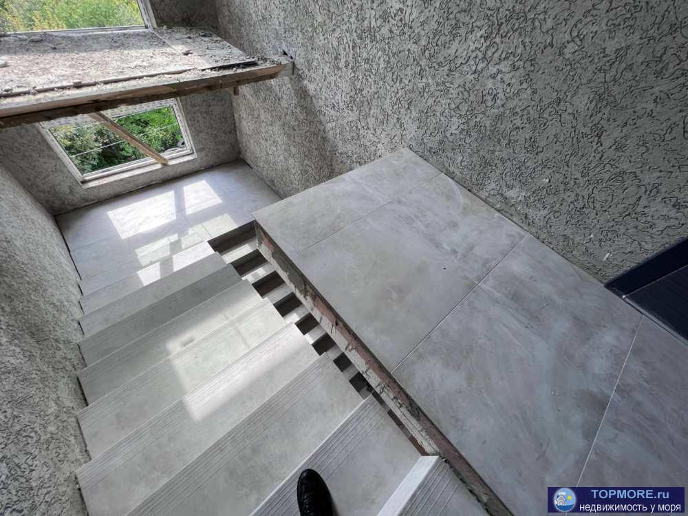 Продаю квартиру в центральном районе Сочи, в доме комфорт класса с великолепными видами!В 5-7 минутах от дома три... - 2