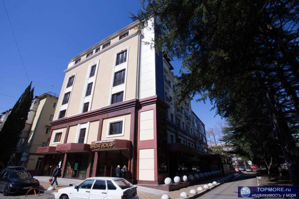 Лот № 155146. Прекрасная квартира в самом центре курортного города Адлер! Внутри квартиры сделан ремонт, для...