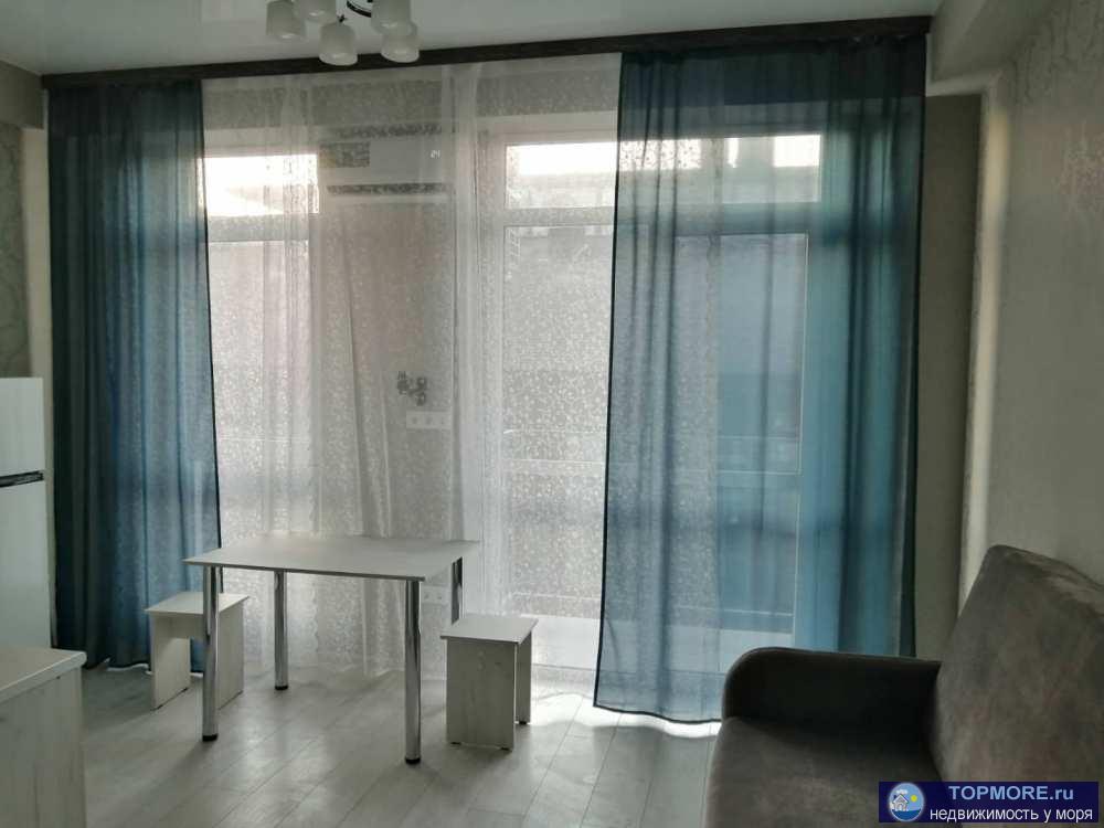 Лот № 153918. Продаю квартиру студия с хорошим ремонтом.    Дом клубного типа со своей закрытой территорией,...