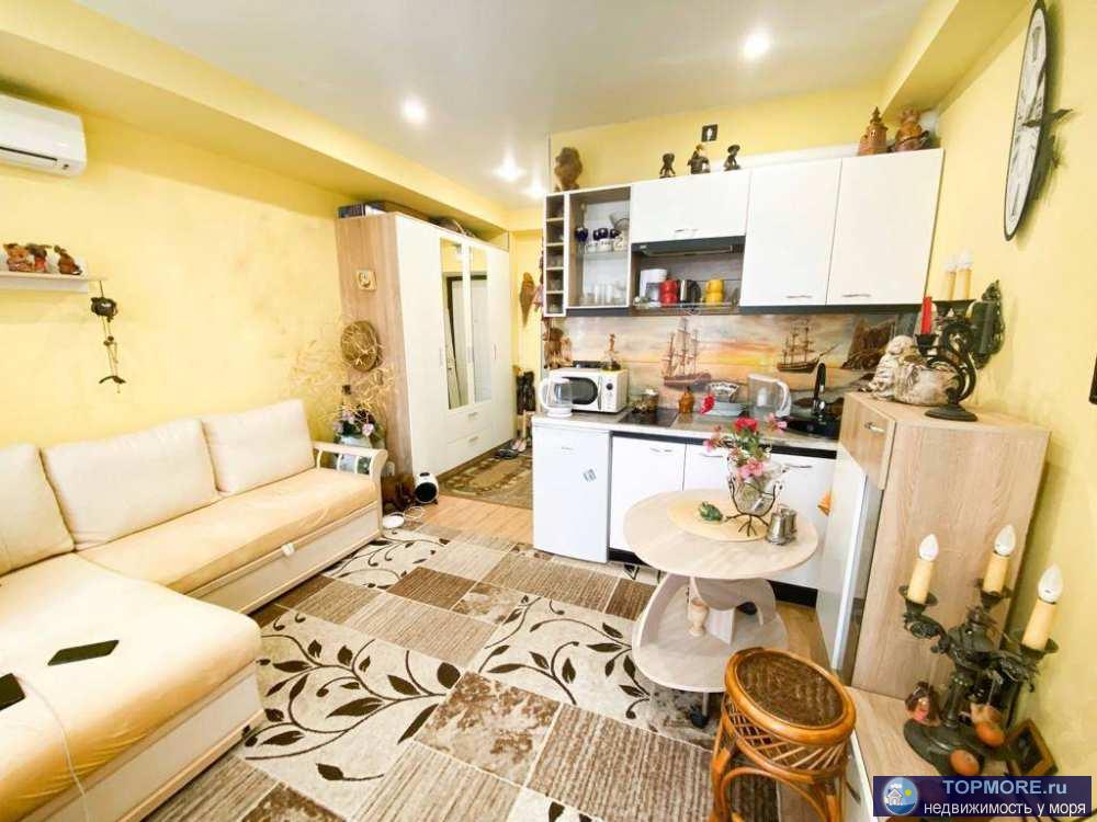 Лот № 148384. Продаю квартиру-студию в пгт сириус. Общая площадь с балконом 22м2.  Ремонт, мебель и техника остается... - 1