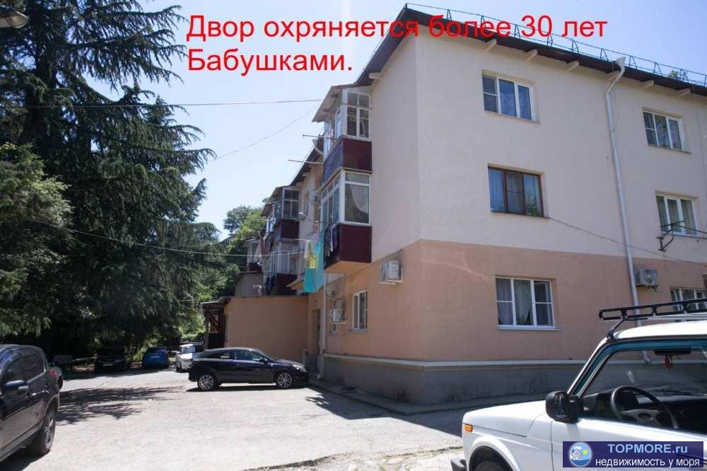 Эксклюзивная квартира в районе аэропорта в надежном доме.Квартира распланирована две отдельные комнаты и кухня.Статус...