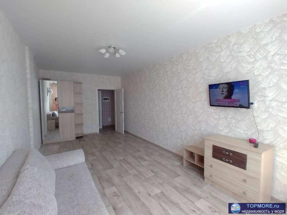 Продажа / Квартиры, Геленджик, Больничный переулок, 11 000 000 р. Лот № 20862. Продам очень уютную квартиру с ремонтом и частично мебелью.в жк Акварель.Придомовая территория огорожена... - 1