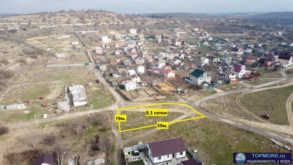 Продаётся земельный участок 8,3 сотки в посёлке Любимовка, участок находиться на улице Софьи Перовской, коммуникации... - 1