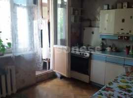   Продается  уютная  квартира.

  Во дворе дома детская...