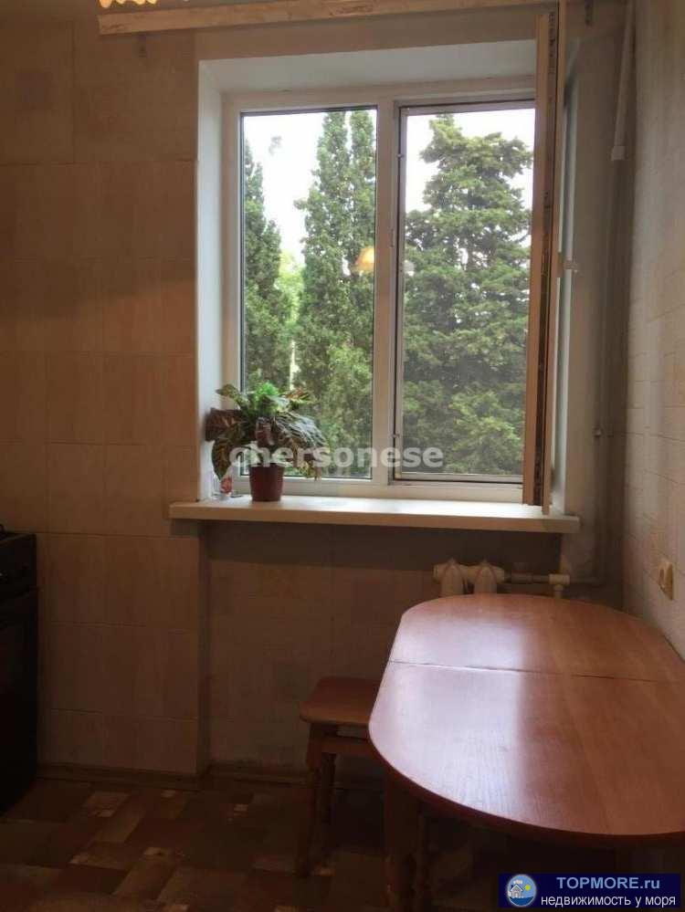 Продам однокомнатную квартиру  по улице Ерошенко, очень уютно расположена в тихом  с зелеными насаждениями месте.... - 2