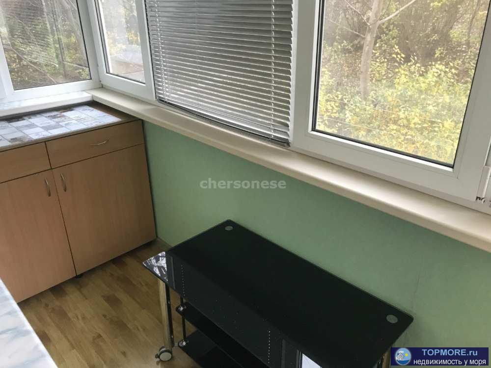 Сдается трехкомнатная квартира с Евроремонтом.  Есть вся необходимая мебель и техника для комфортного проживания,... - 2