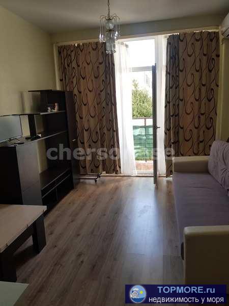 Сдается квартира у моря.  Есть вся необходимая мебель и техника для комфортного проживания и отдыха.  Рядом ресторан,...