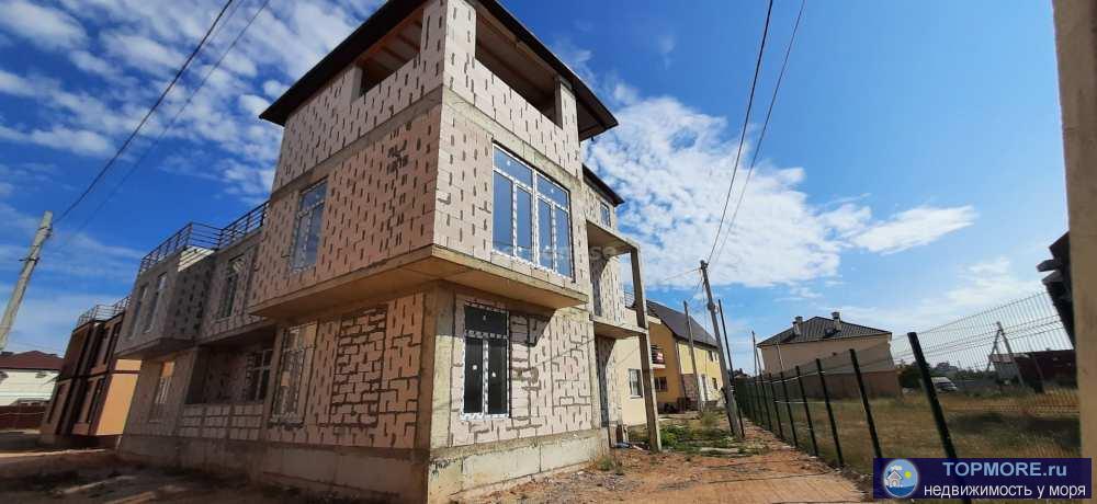 Продается большой трехэтажный просторный дом 450кв.м. на участке 4 сотки в самом пляжном районе Севастополя в...