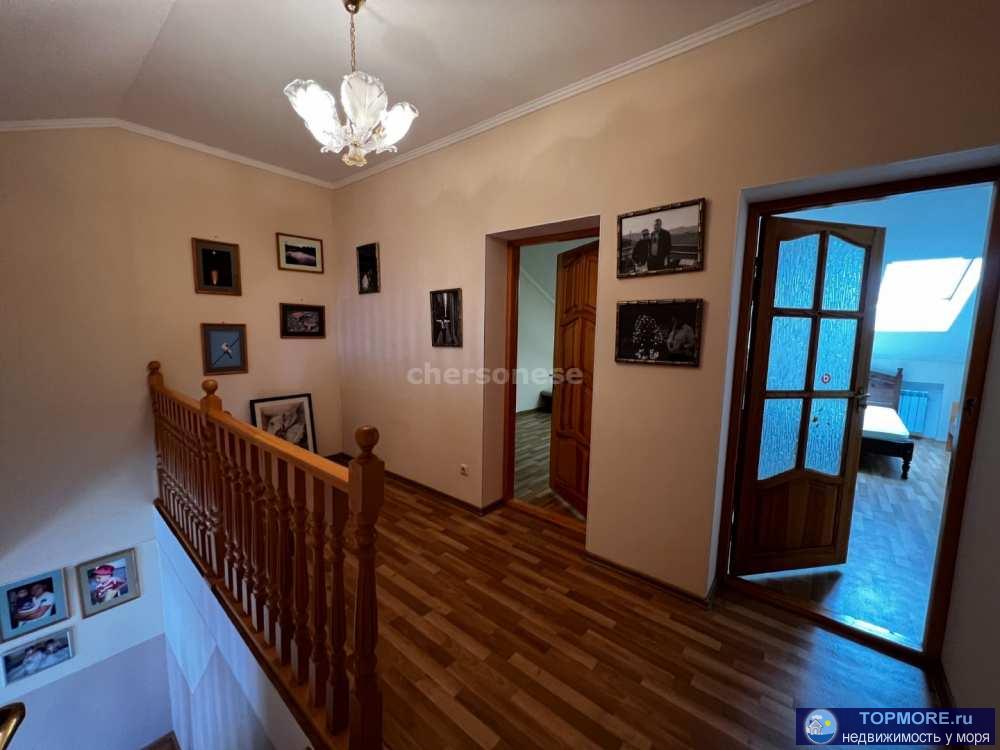 Предлагается к продаже шикарная, пятикомнатная, двухуровневая квартира в Севастополе, на центральной горке!...